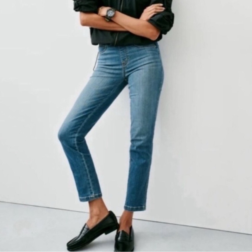 Spanx Jeans Straight Leg Pull On in Vintage Indigo Classic